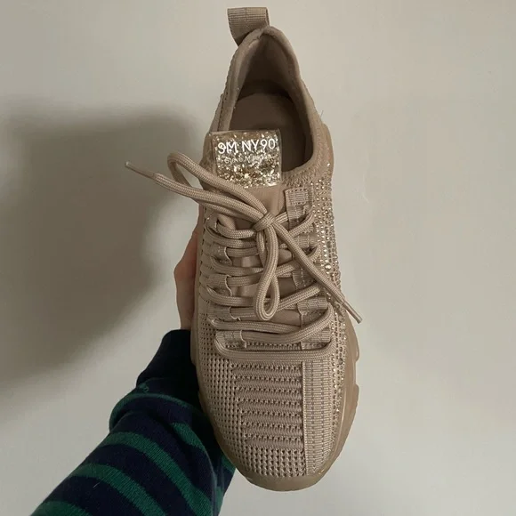 Steve Madden NY 90 Maxima Rhinestone Blush/Beige Women's Sneakers. - Picture 4 of 8